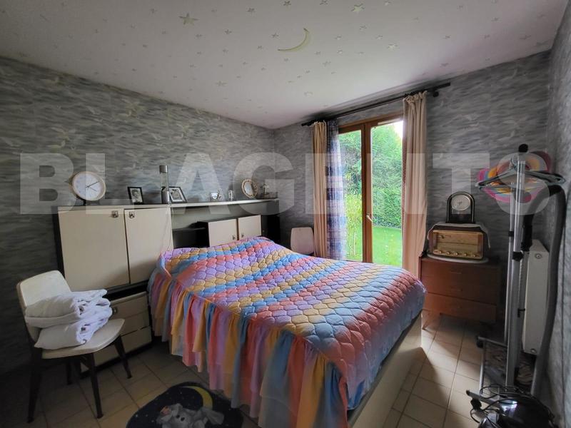 Maison traditionnelle - 90 m² - 4 pièces