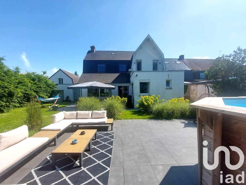 Maison - 187 m² - 9 pièces