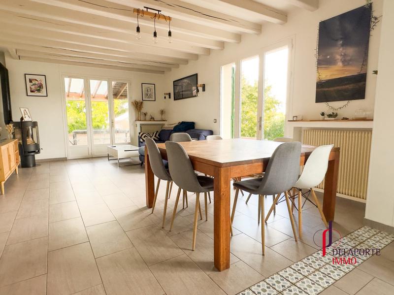 Maison - 93 m² - 6 pièces