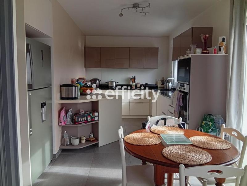 Maison - 217 m² - 10 pièces