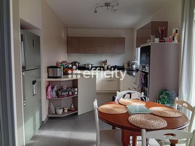 Maison - 217 m² - 10 pièces