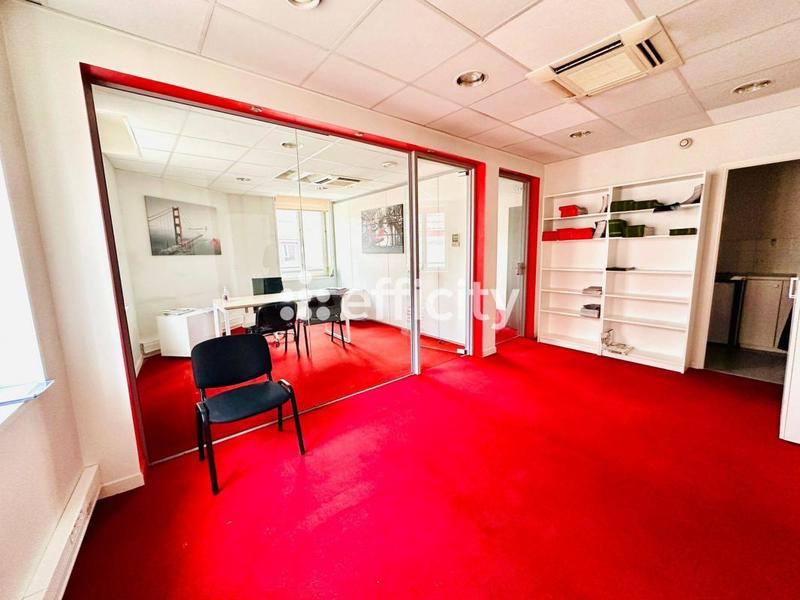 Immeuble - 220 m² - 8 pièces