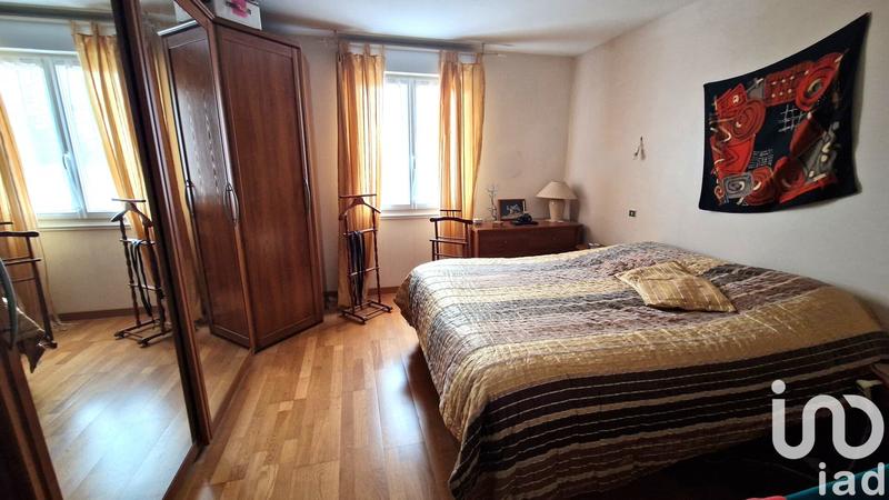 Maison - 230 m² - 7 pièces