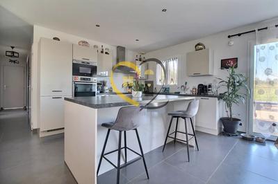 Maison - 98 m² - 4 pièces