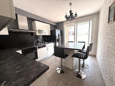 Appartement - 76 m² - 4 pièces