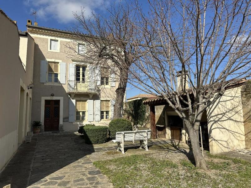 Maison de maîtres - 419 m² - 16 pièces