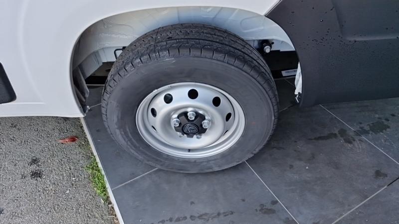 Peugeot Boxer Fourgon 3.0t l2h2 120 ss bvm6