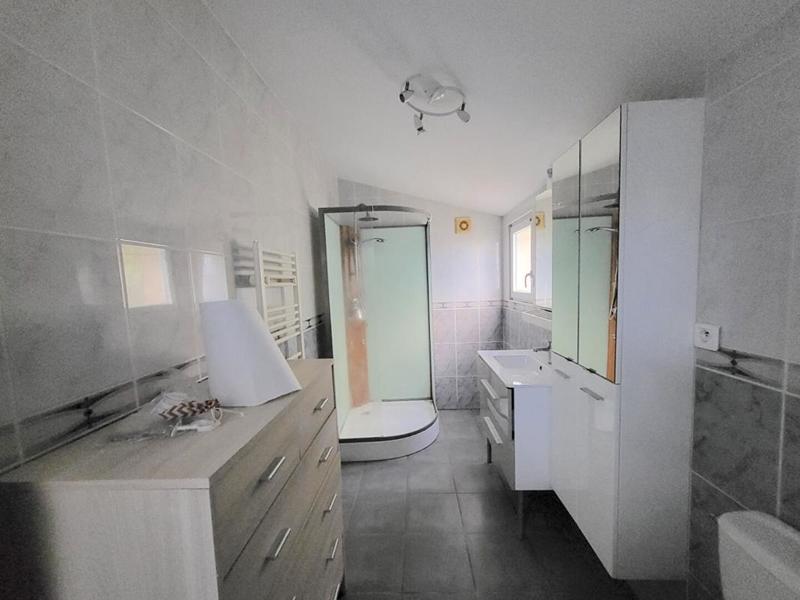 Maison - 252 m² - 11 pièces