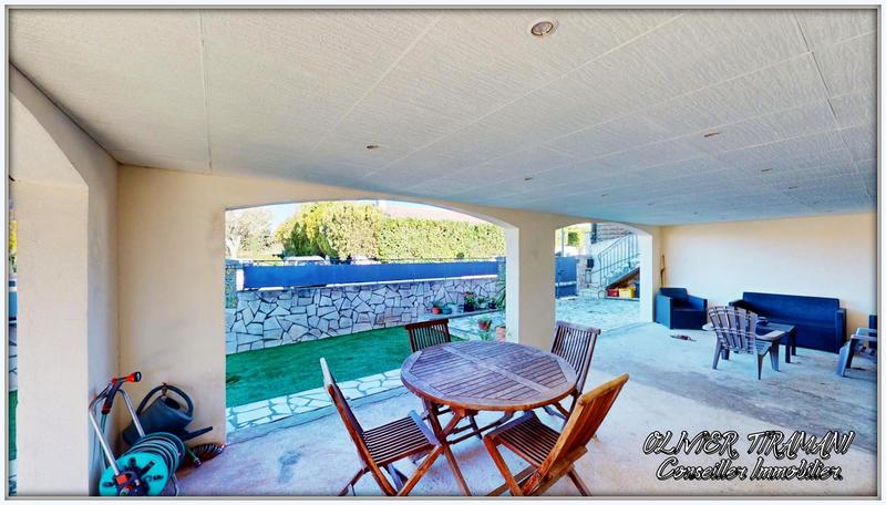 Maison - 204 m² - 10 pièces