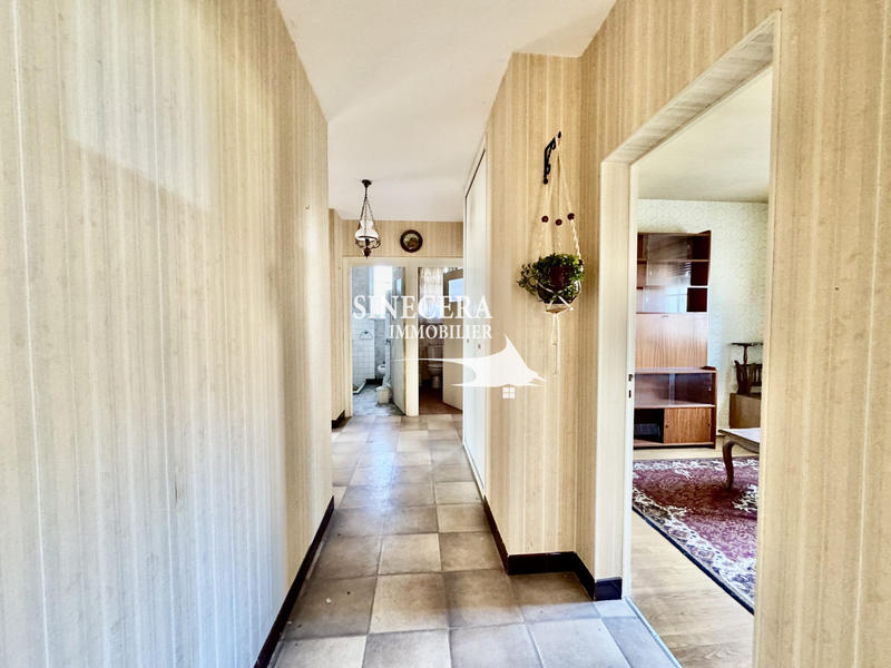 Maison traditionnelle - 77 m² - 4 pièces