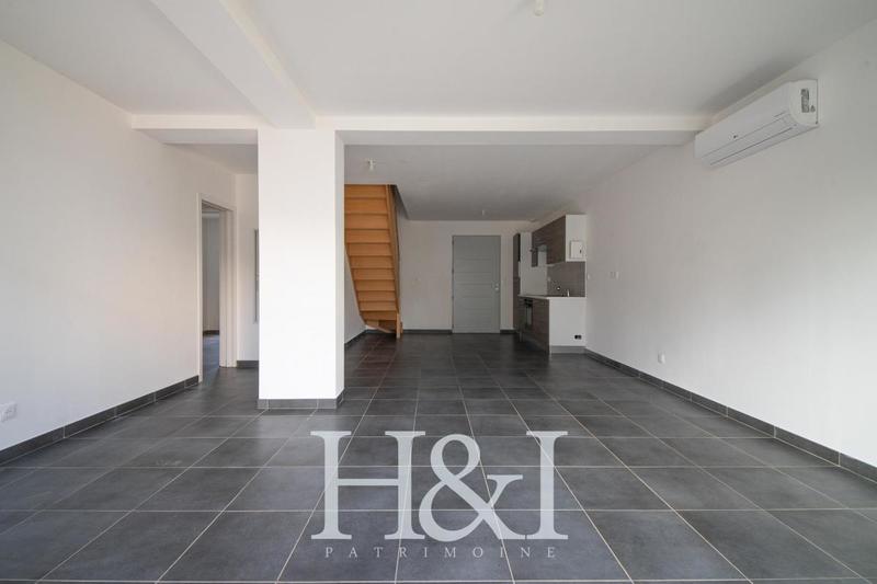 Propriété - 100 m² - 5 pièces