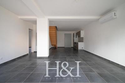 Propriété - 100 m² - 5 pièces