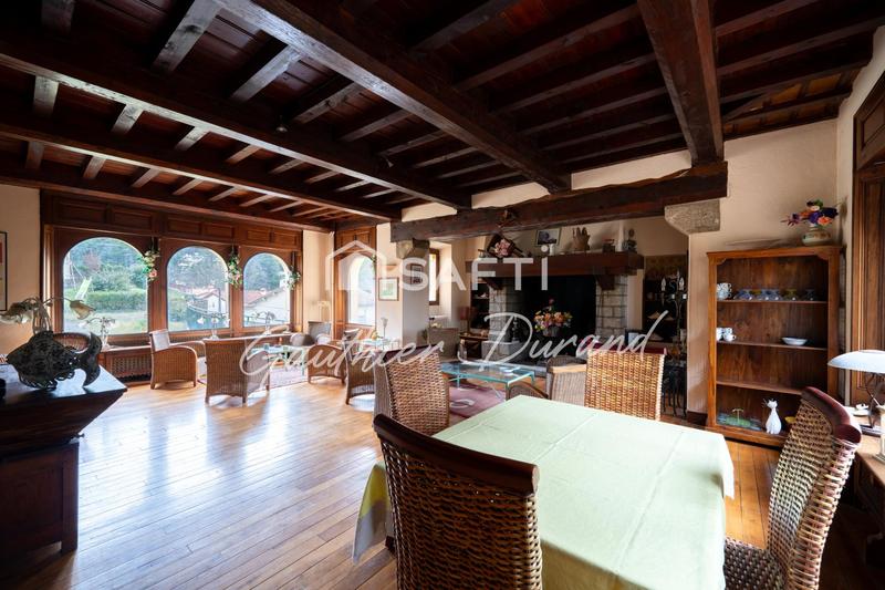 Maison - 421 m² - 14 pièces