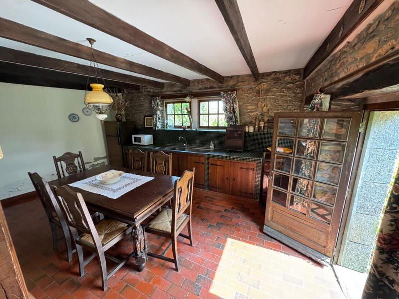 Propriété - 243 m² - 10 pièces