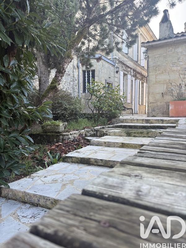 Maison - 340 m² - 12 pièces