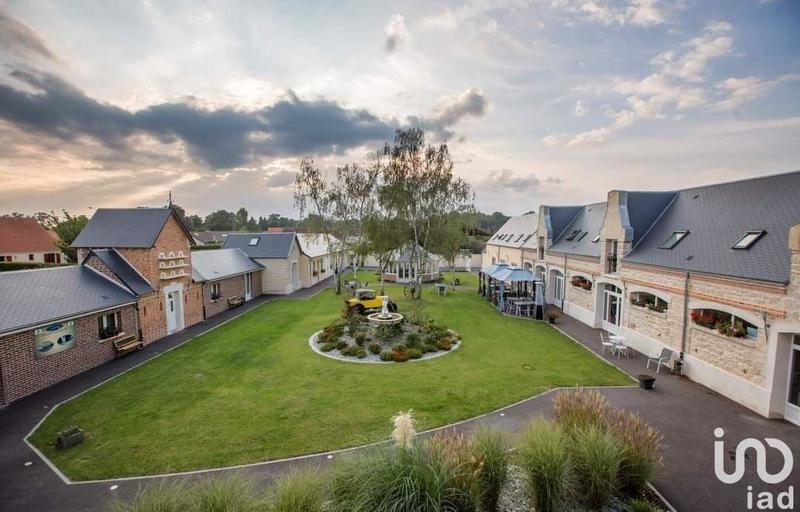 Local commercial - 689 m²