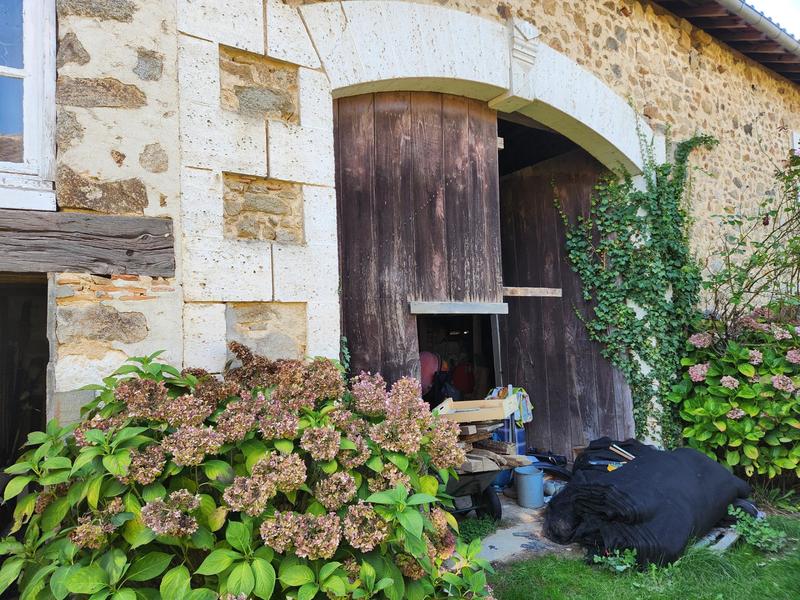 Maison - 235 m² - 8 pièces