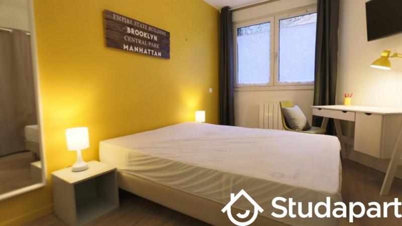 Chambre - 14 m² - 1 pièce