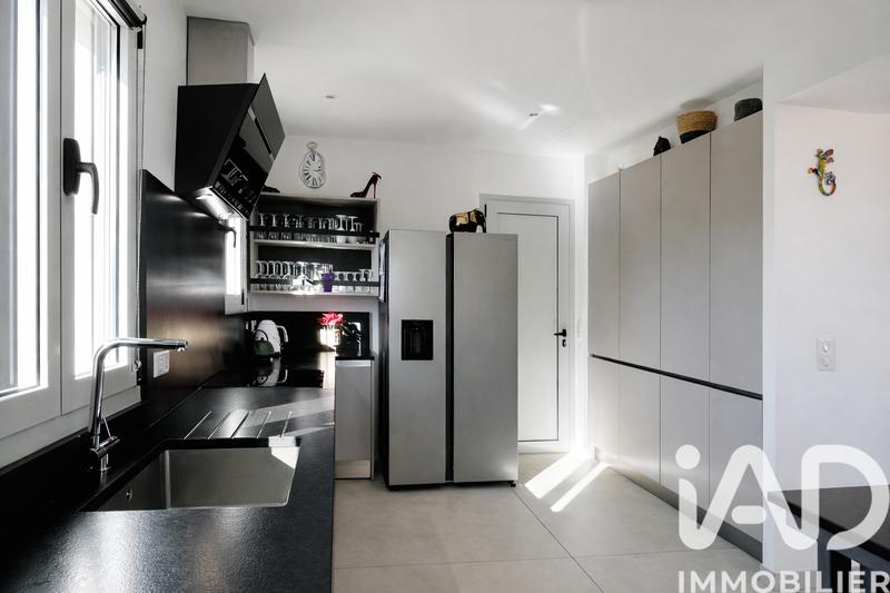 Maison - 166 m² - 10 pièces