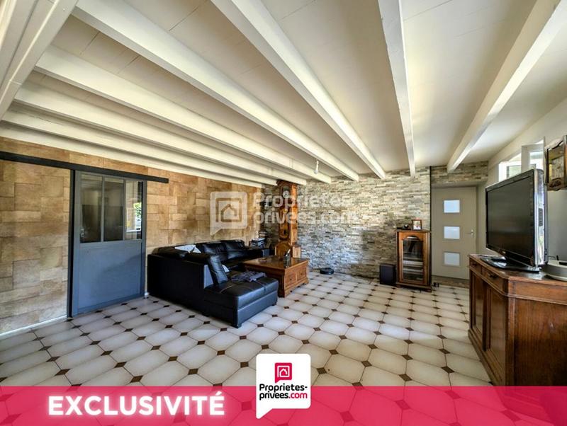 Maison - 222 m² - 9 pièces