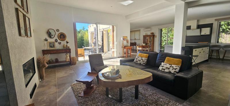 Maison - 195 m² - 8 pièces