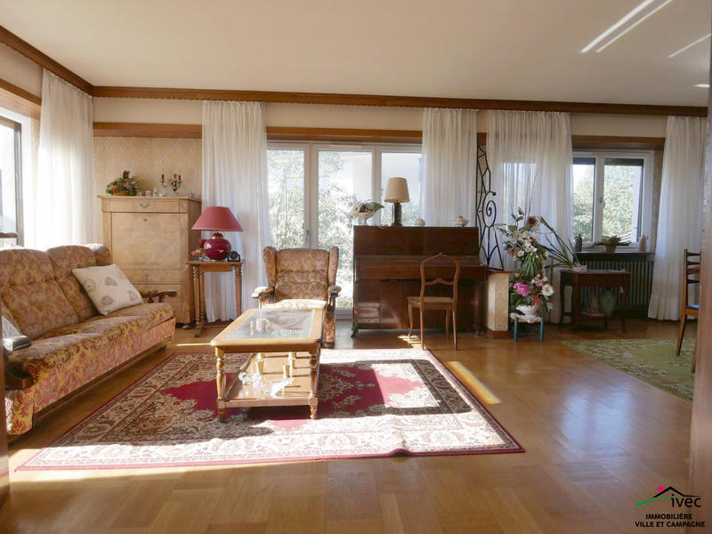 Maison - 142 m² - 5 pièces