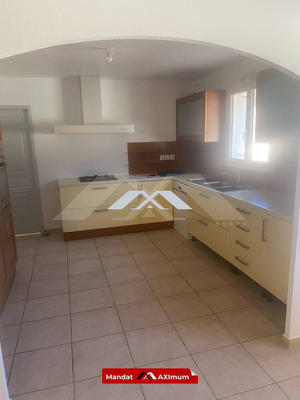 Maison - 202 m² - 6 pièces