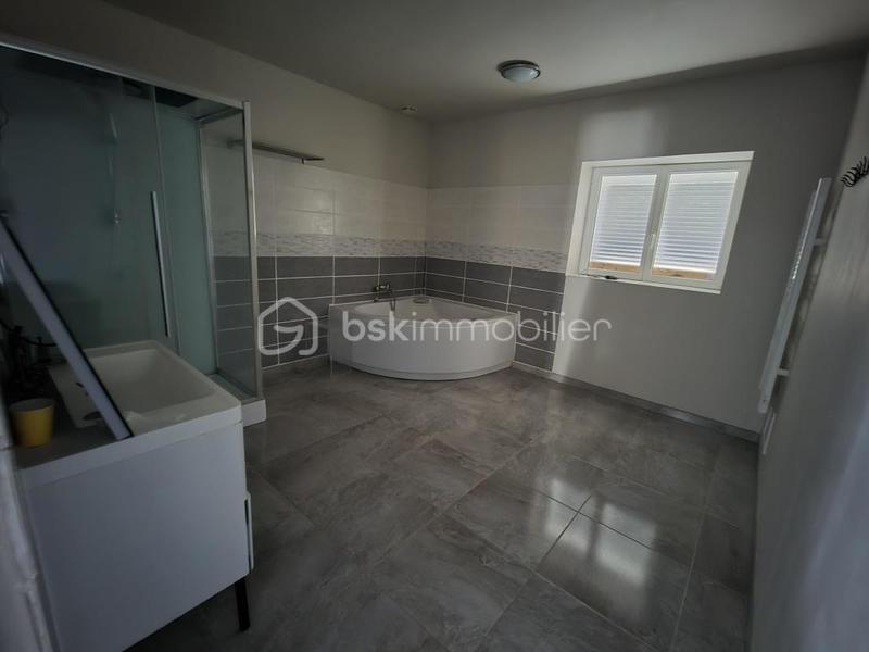 Longère - 214 m² - 6 pièces