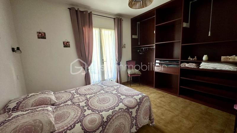 Villa - 280 m² - 9 pièces