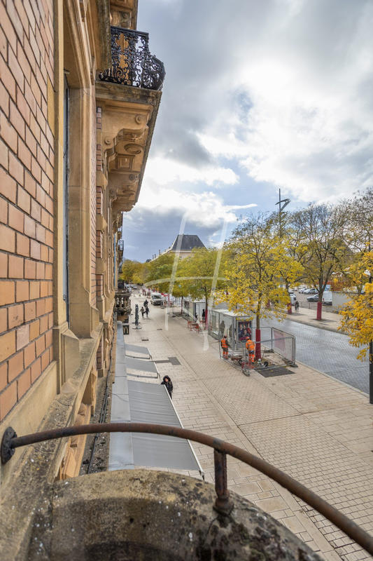 Appartement - 257 m² - 8 pièces