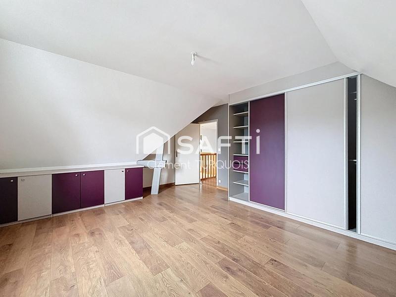 Maison - 208 m² - 8 pièces