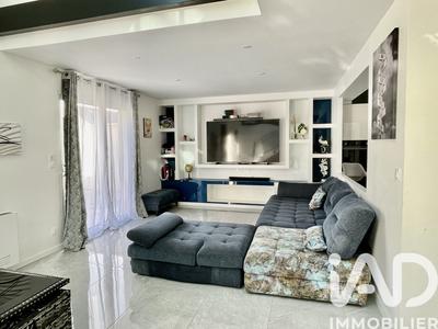 Maison - 249 m² - 9 pièces