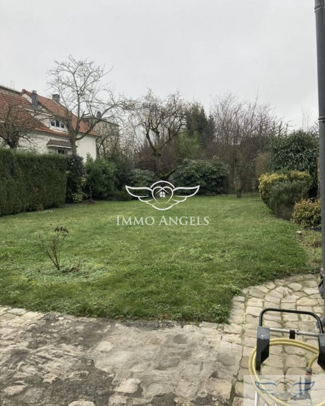 Maison traditionnelle - 175 m² - 6 pièces