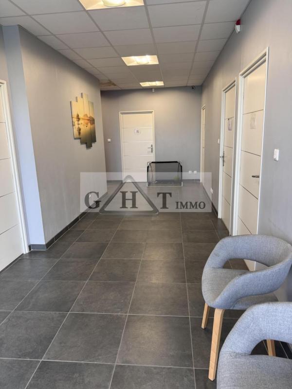 Entrepôt - 1 500 m²