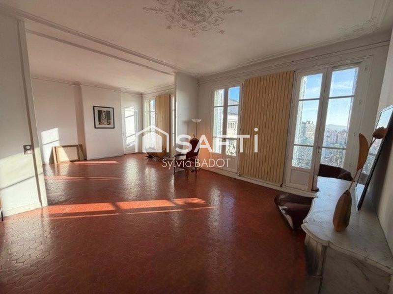 Appartement - 162 m² - 5 pièces