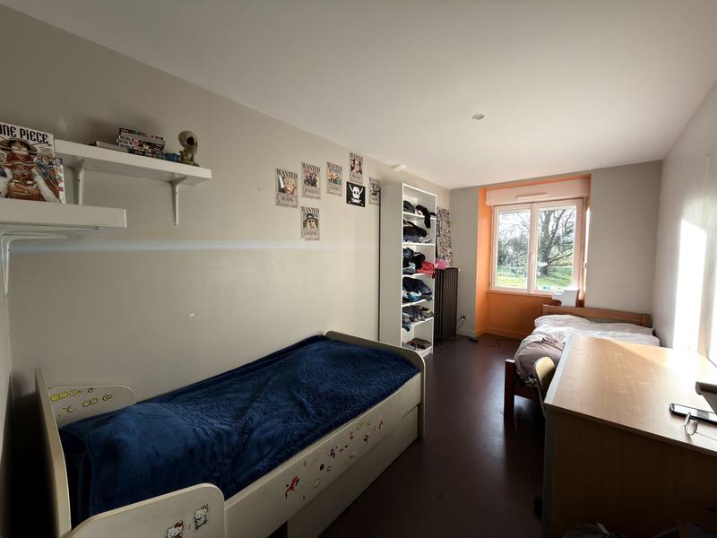 Maison - 261 m² - 8 pièces