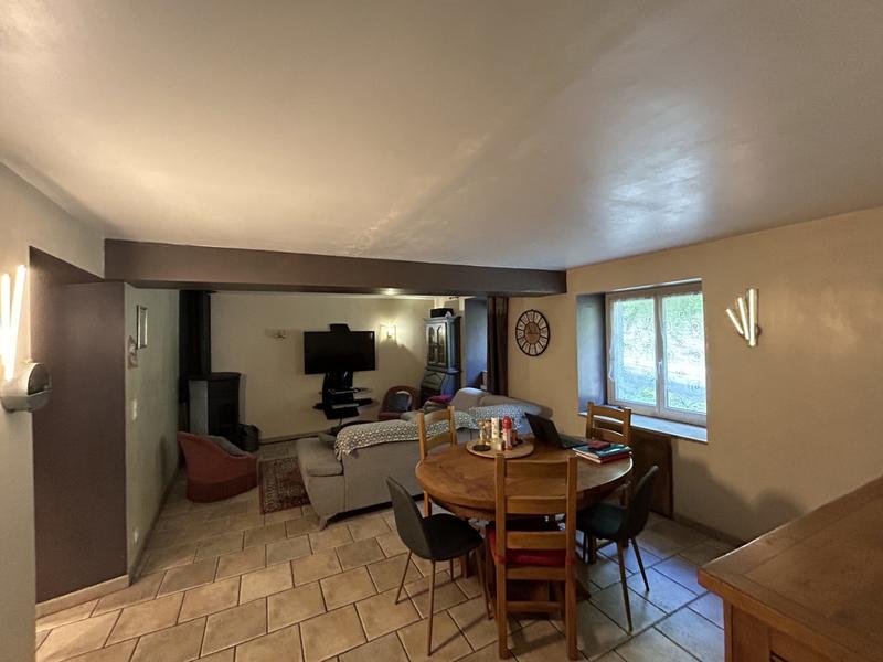 Maison traditionnelle - 113 m² - 7 pièces