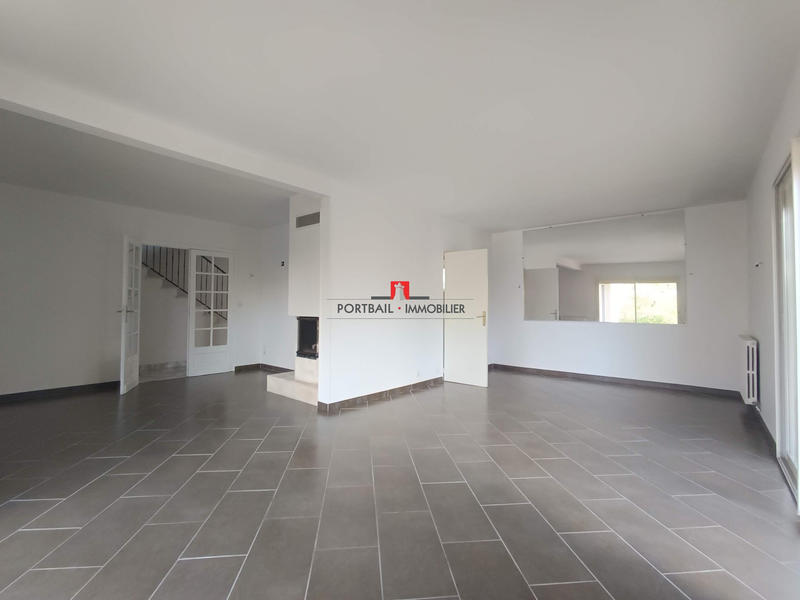 Maison traditionnelle - 175 m² - 6 pièces