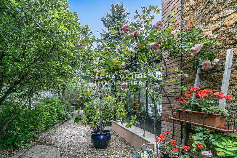 Maison - 272 m² - 11 pièces