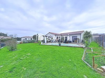 Maison - 97 m² - 4 pièces