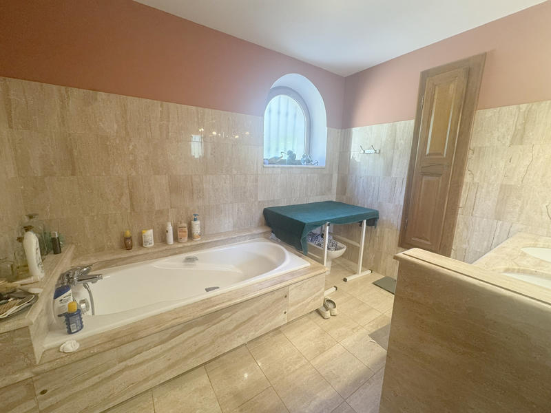 Maison - 190 m² - 7 pièces