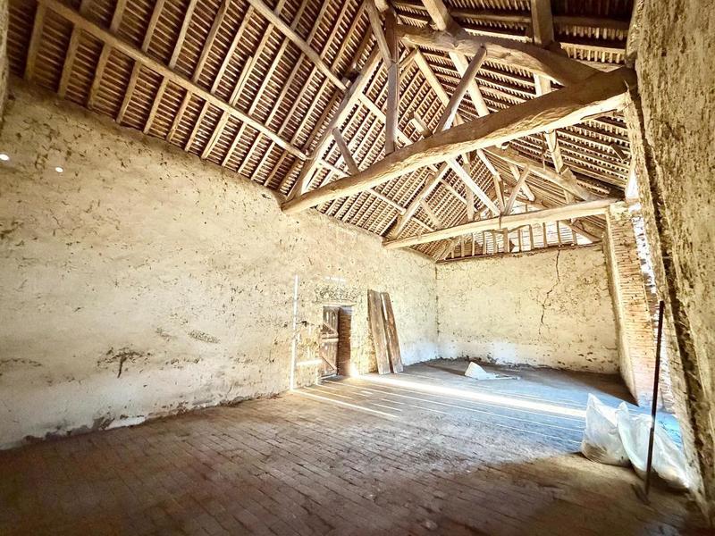 Grange - 120 m² - 1 pièce