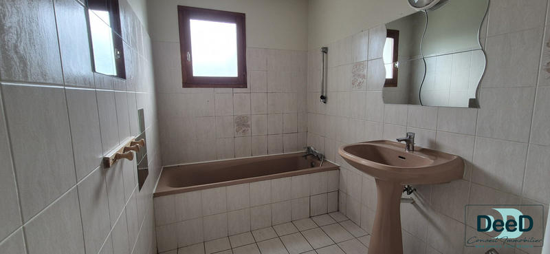 Maison traditionnelle - 107 m² - 4 pièces