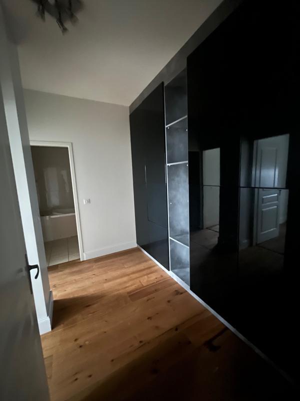 Appartement - 83 m² - 3 pièces