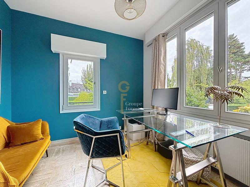 Maison - 300 m² - 10 pièces