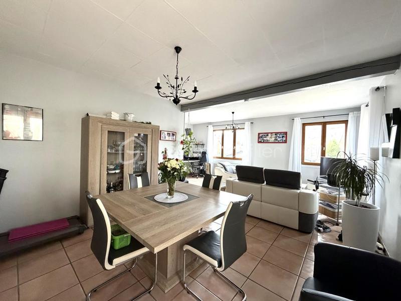 Maison - 106 m² - 5 pièces