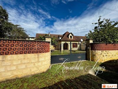 Maison de ville - 136 m² - 5 pièces