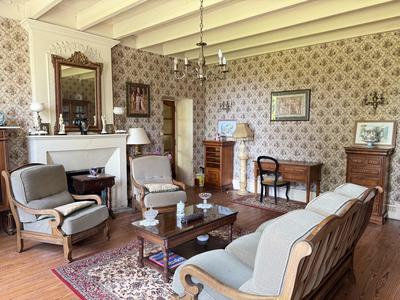 Maison - 338 m² - 11 pièces