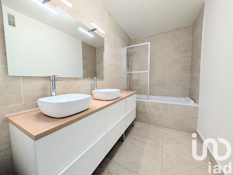 Appartement - 80 m² - 3 pièces