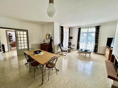 Maison - 224 m² - 6 pièces